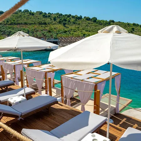 Luxury Alisja With Private 4* Sarandë