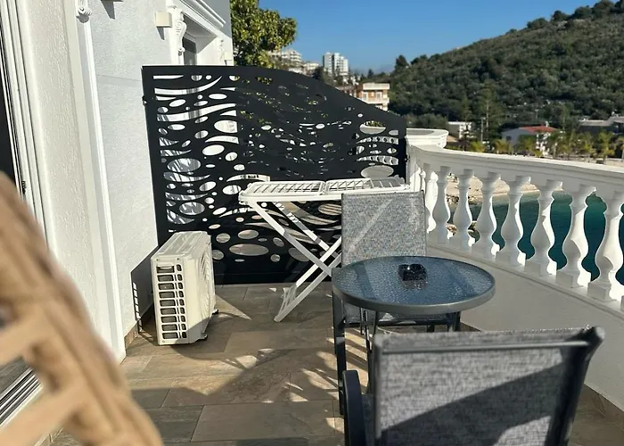 Hotel Luxury Alisja With Private Sarandë