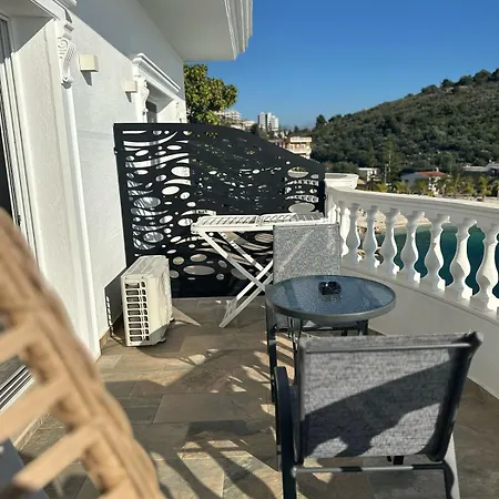ホテル Luxury Alisja With Private Sarandë