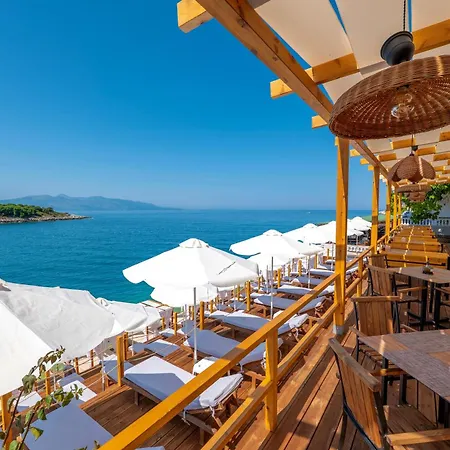 Luxury Alisja With Private Hotel Sarandë