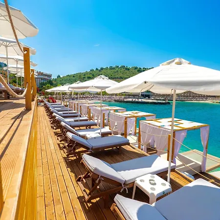 Hotel Luxury Alisja With Private Sarandë