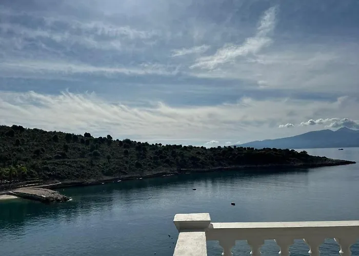 Luxury Alisja With Private Hotel Sarandë