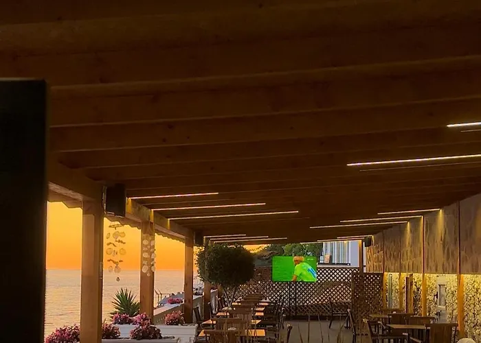 Luxury Alisja With Private 4* Sarandë